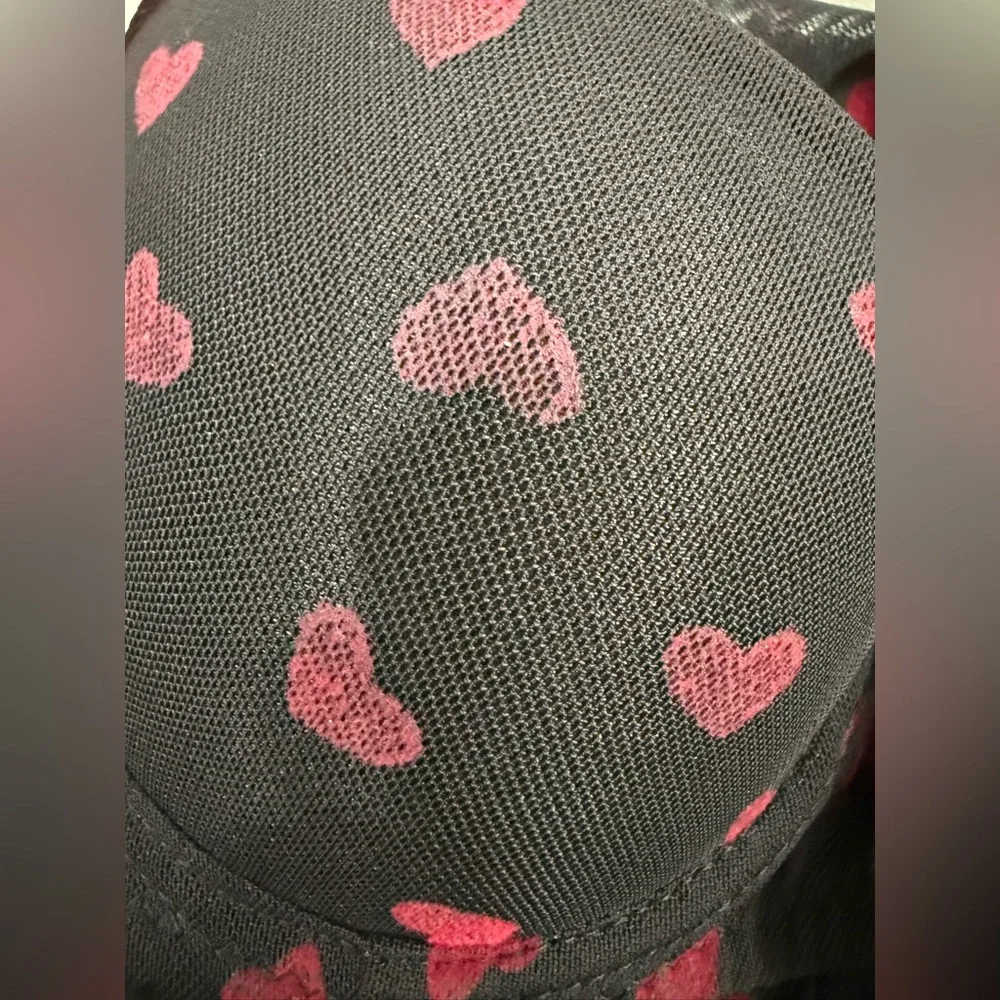 Per Lei black + red mesh babydoll lingerie top w/ lace and flocked hearts